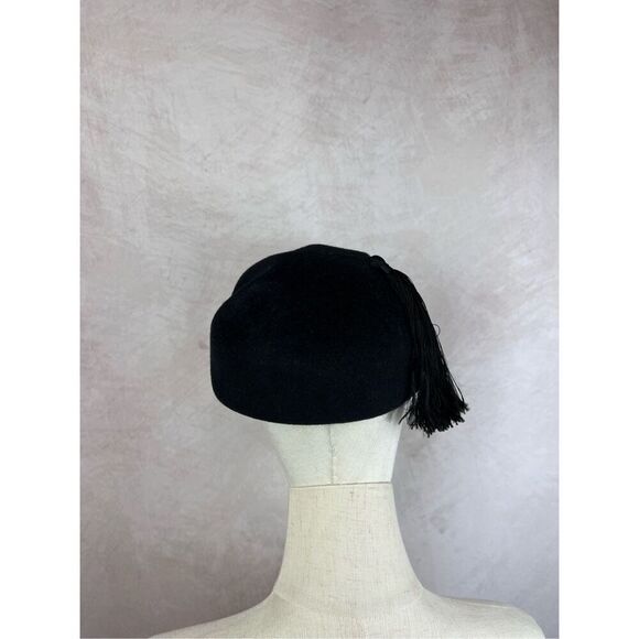 Vintage Mod Black Beret Hat with Tassel - Picture 2 of 5